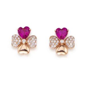 Romantici e luminosi, questi orecchini in Argento 925 placcato oro rosa con zirconi e cuore centrale rosso sono un dolce simbolo di amore e fortuna.