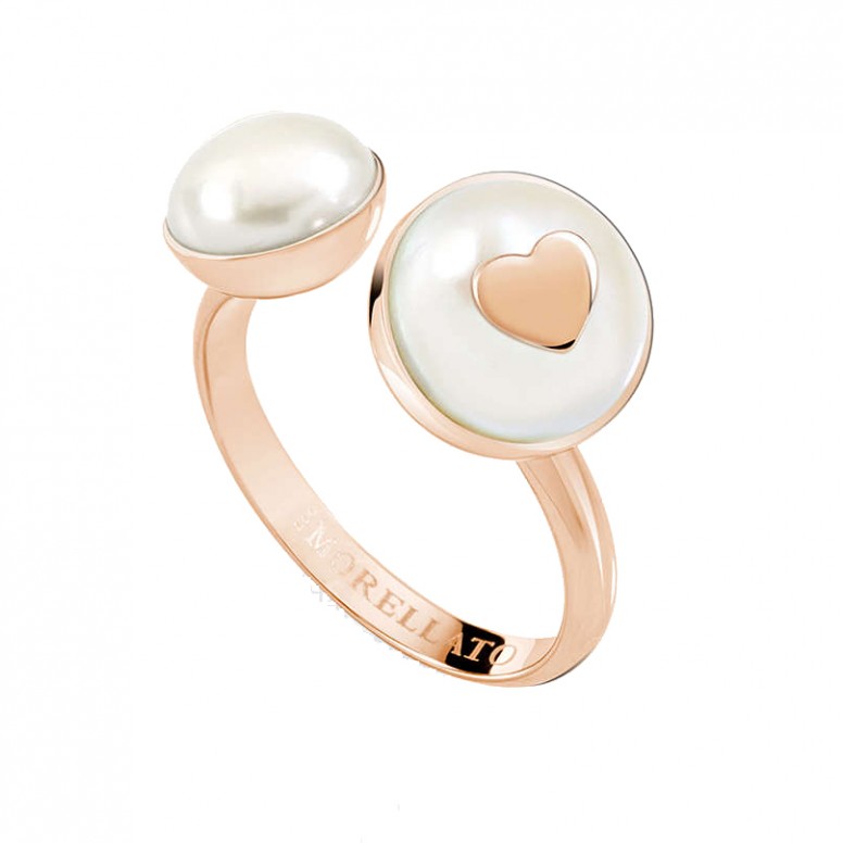 Anello Morellato Chicche SACQ09014 con doppia perla e cuore in finitura oro rosa. Romantico, regolabile, perfetto da regalare. Confezione originale inclusa.