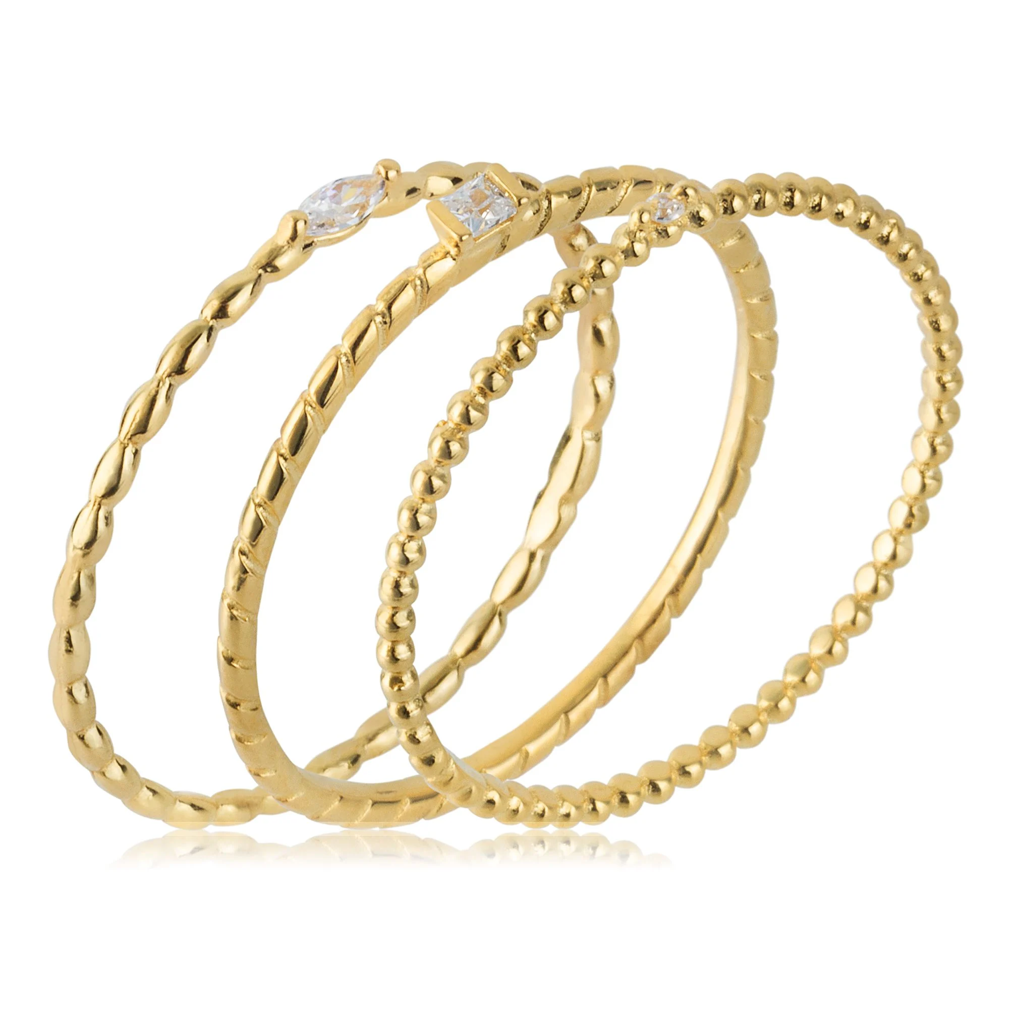 Set composto da 3 anelli dorati Morellato con design e finiture differenti, arricchiti da pietre luminose. Perfetti per creare combinazioni eleganti e originali