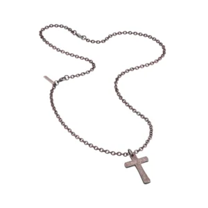 Collana uomo Police in acciaio brunito con pendente a croce effetto vintage. Design deciso e spirituale, perfetta per uno stile autentico.