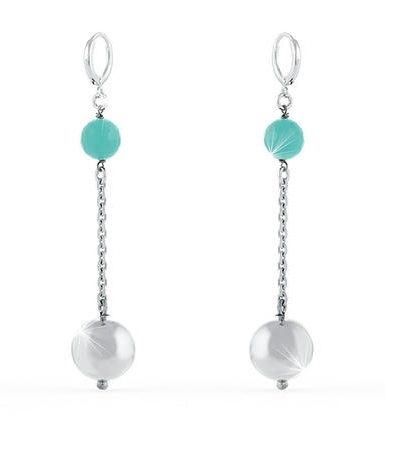 Orecchini pendenti Unoaerre con catena sottile, pietra azzurra e perla.